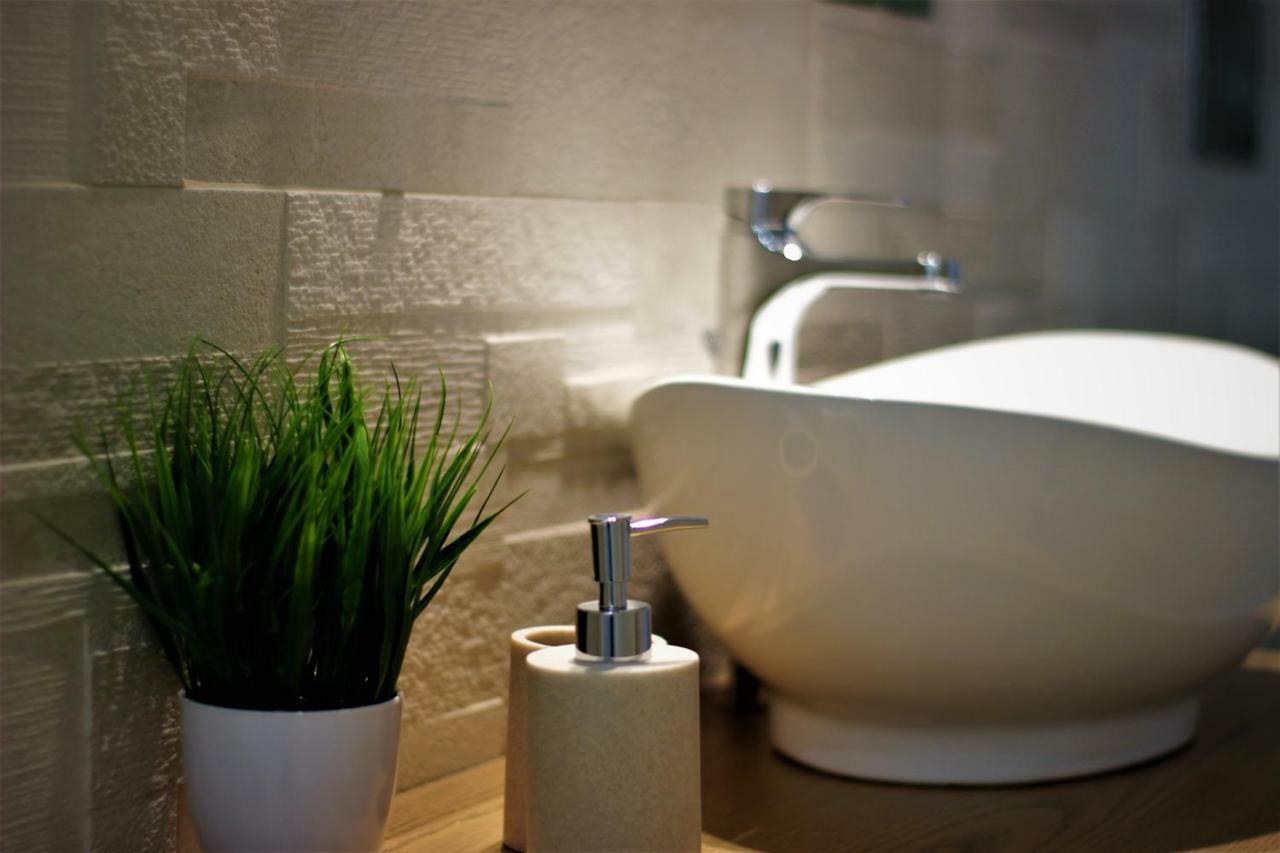 La Baia Dei Delfini Apartment ตาออร์มินา ภายนอก รูปภาพ