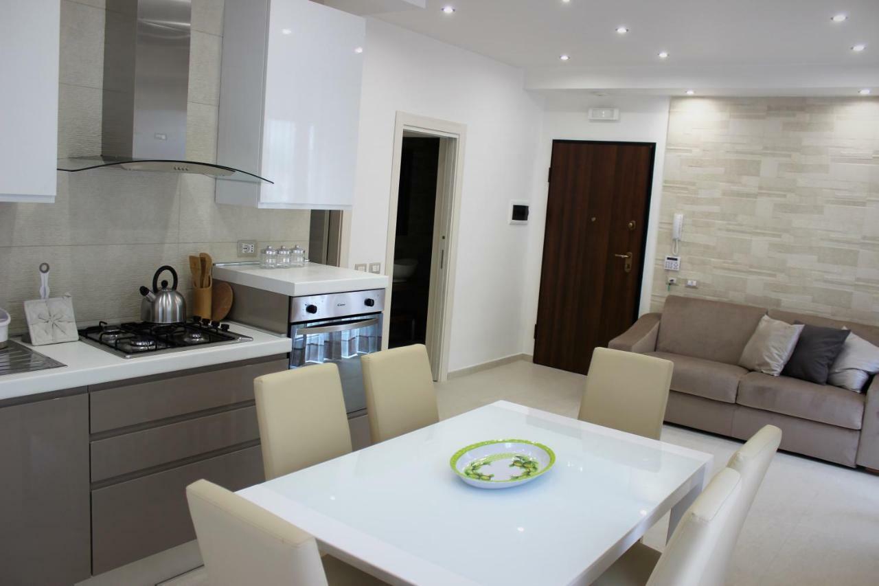 La Baia Dei Delfini Apartment ตาออร์มินา ภายนอก รูปภาพ