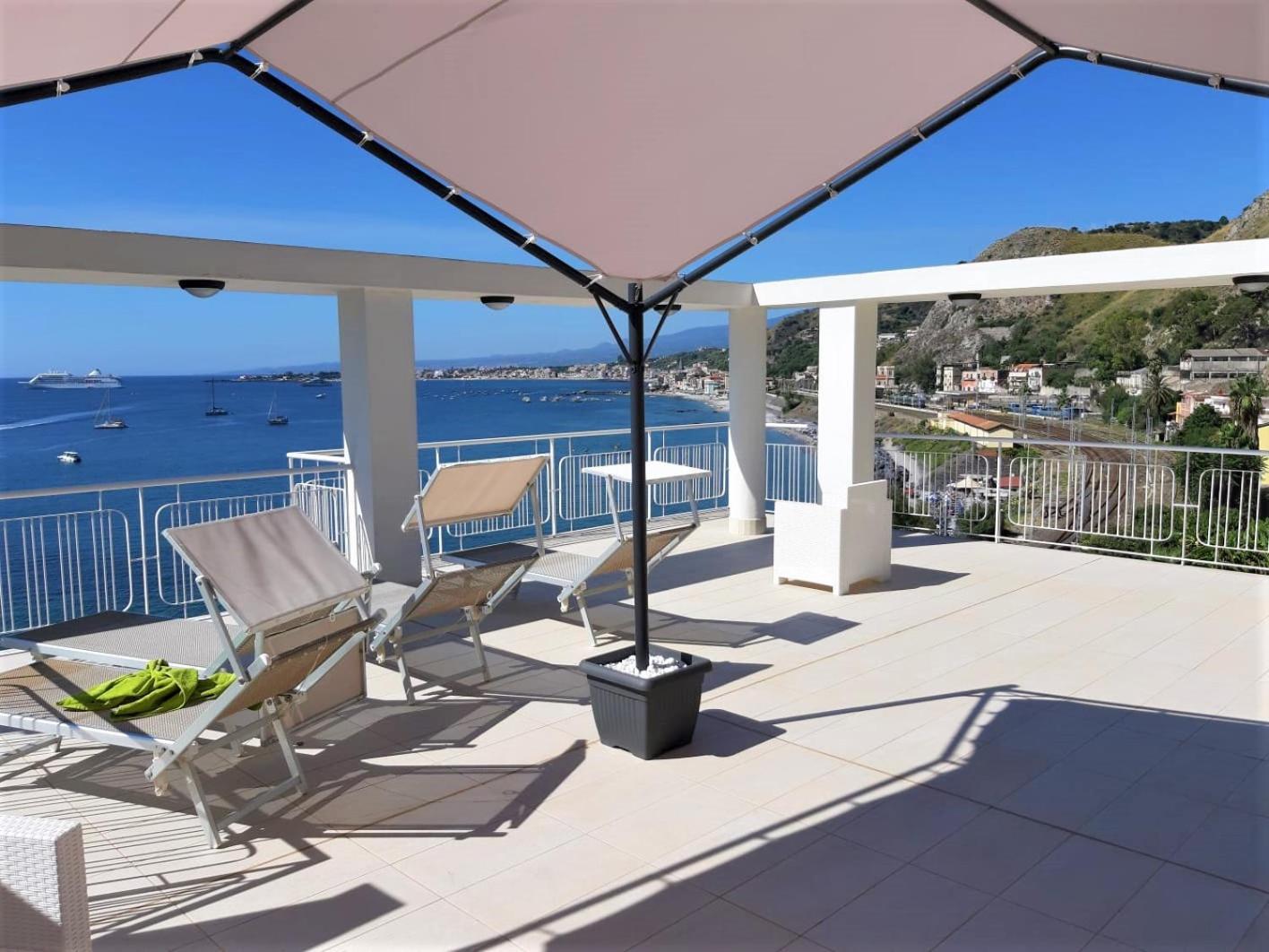 La Baia Dei Delfini Apartment ตาออร์มินา ภายนอก รูปภาพ
