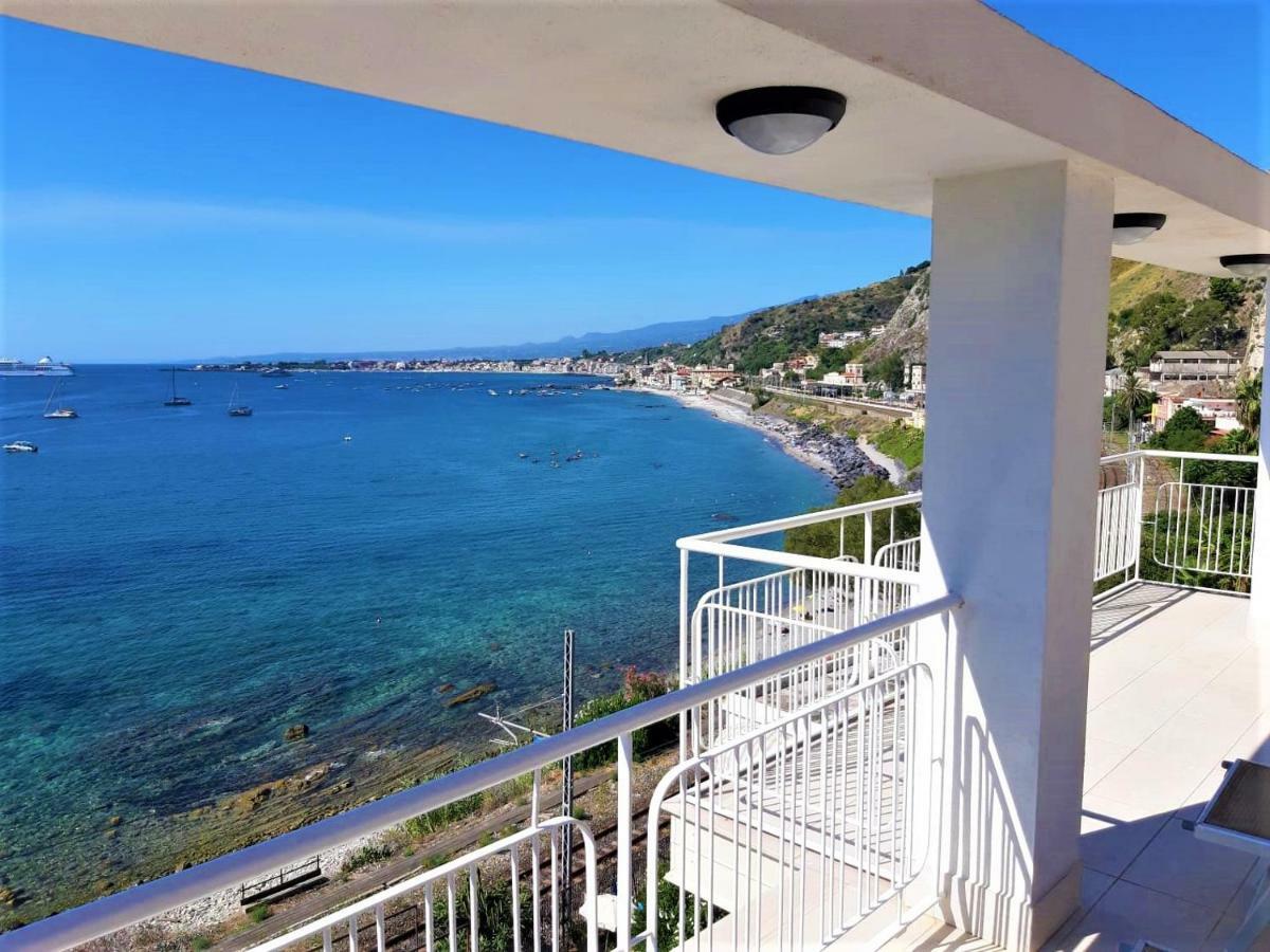 La Baia Dei Delfini Apartment ตาออร์มินา ภายนอก รูปภาพ